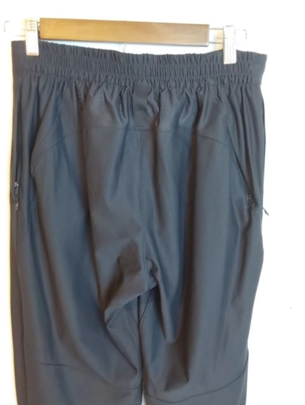 Lululemon| Black High Rise Joggers Zipper Features Comfort Sz.S